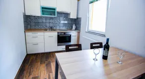 Apartmaji Pri Kozmavo - Little House - Image 2