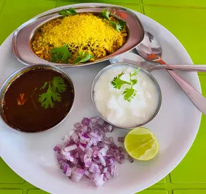 Hotel Abhishek - Image 4
