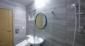 Yangyang Sloskip - Image 4