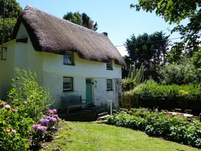 Cottage in St Mawgan near Mawgan Porth Beach - Image 3