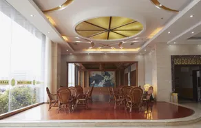 Grand Hotel - Image 5
