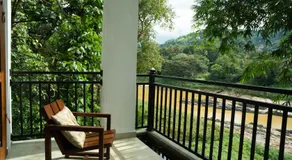 Riverside Lounge Kandy - Image 4