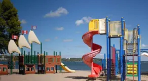 Cozy Barrie Home - Minutes to College & Hospital - Image 5