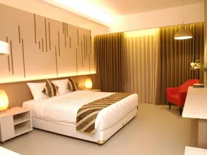 Grand Laguna Hotel & Villa - Image 2