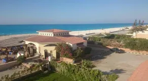 2B equipped basement chalet with 2 beds pool view green beach villa 114b - Image 4