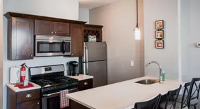 Lovely 2BR apartment by Wooster Square- great neighborhood - Image 2