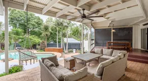 'The Moondah Manor' A Poolside Family Retreat - Image 3