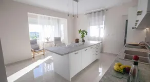 Over the horizon 3 bedroom apartment - Image 5