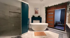 HAZELDENE House Stay - Image 2