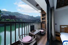 Fenghuang Jinshuian River View Hotel - Image 5
