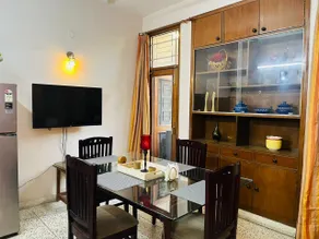 MetroNest Stays: Apartment in South Delhi - Image 4
