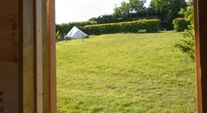 Honeysuckle Shepherds Hut at Blean Bees Eco Glamping - Image 3