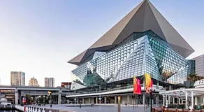 Spacious 3BR Apt with Parking Walk to ICC & Darling Harbour & CBD & Chinatown - Image 5
