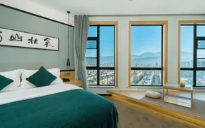 Golden Hotel - Image 2