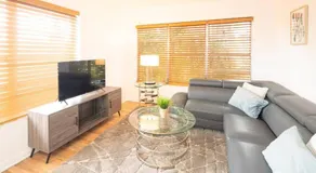 3 Bedroom Miami Home 15 Minutes to the Beach - Image 2
