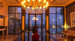 Blue Pier Hotel - Image 2