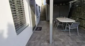 Neue Wohnung an Stadtrand mit Parkplatz - Image 3