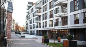 Jacuzzi Glass-House Central Station - Image 3
