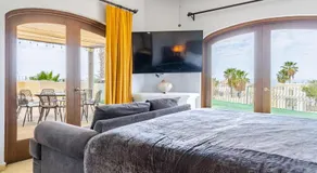 Casa Reyes, Casa Reyes Family Oasis, Heated-Pool & Amazing Views - Image 2