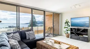 The Crest 7 6-8 Tomaree RD Stunning unit with Spectacular Water Views - Image 2
