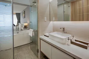 Zen Diamond Suites Hotel Da Nang - Image 5
