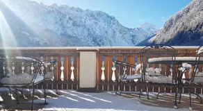 Farm Stay Loger - Image 3