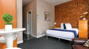 Stylish Studio in Boston Brownstone, C.Ave #21 - Image 2