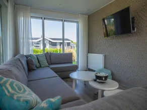 Modern holiday home with sauna - Image 2