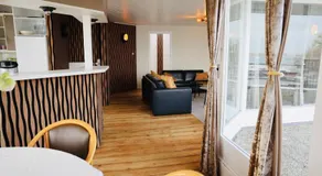 Weromerie Premium Hotel and Apartment - Image 3