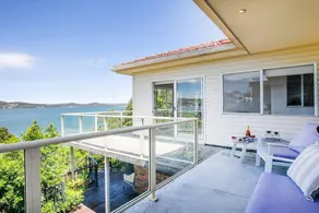 Metawise Stylish 2-Bedroom Home with Easy CBD Ac - Image 3