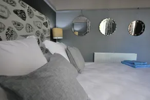 Kentwood Guest House - Image 5