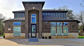 Stunning 6 Bedroom Near Downtown - Image 4