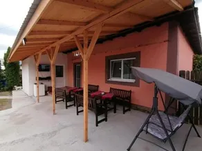 Casa Trandafirilor Calimanesti - Image 4