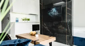 Hypnotize Apartment Glamour - Image 2