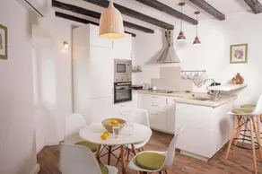 A&E Apartment - Near Cathedral of St James - Image 3