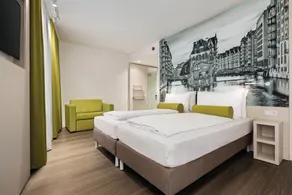 Premier Inn Hamburg City Berliner Tor - Image 1