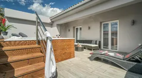 Savvas Luxury Suites - Image 4