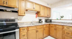Modern 2 Bedroom in the Heart of Wynwood Art District - Image 5