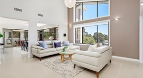 Shell Cove Holiday Home Ocean Views & Heated Pool - Image 2