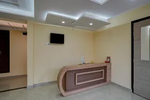 Hotel O Mt Corporate Suites Pari Chowk Near Pvr Ansal Plaza Greater Noida - Image 2