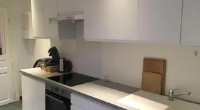 Le Vauban - appartement 2 chambres, salon, cuisine équipée, parking et wifi gratuit - Image 2