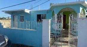 Quiet Guest Room in Granville Falmouth, Jamaica - Image 2