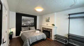 Private Room with Shared Bathroom in West-Toronto - Image 2