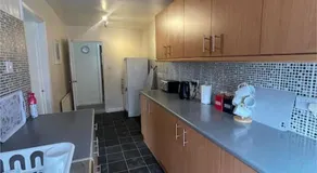 Super deluxe extra large 3 bedroom apartment - Image 3