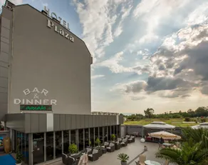 Plaza Hotel Plovdiv - Free Parking - Image 5
