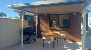 Birkdale 2 Bedroom Guest House Stay - Image 5