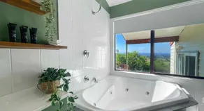 Bimbadeen Estate Villa 3 - Image 4