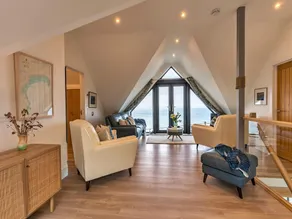 Beach House in Mousehole with Stunning Sea Views - Image 3