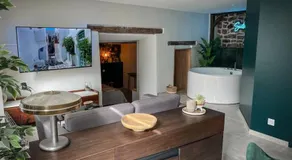 Suite Luxueuse Jacuzzi SUITE AMANTIS By Noma - Image 2