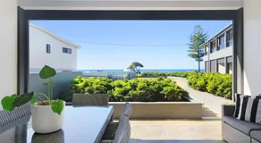Lennox Holiday Apartments - Image 3